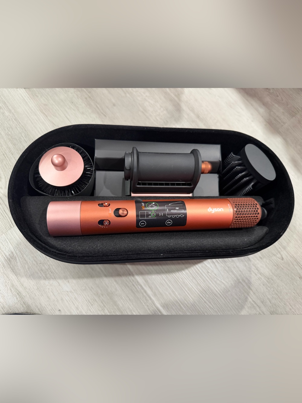 Dyson Airwrap i.d.™Multi-Styler in Amber Silk NOB w/ all attachments GENUINE